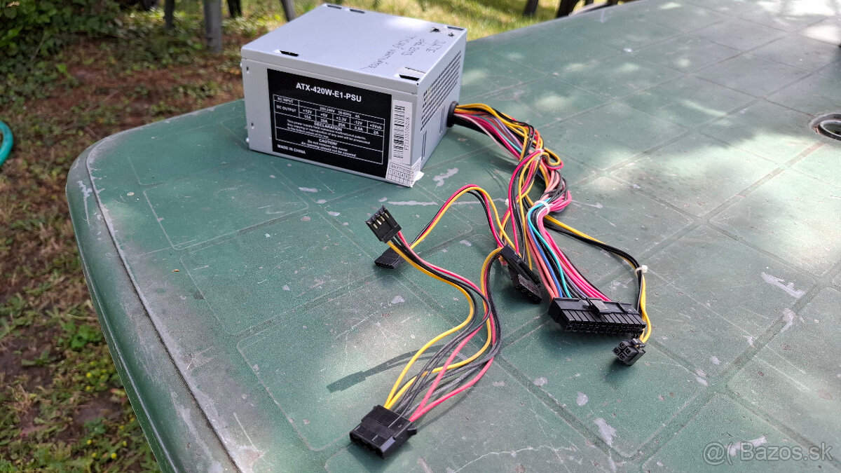 PC zdroj 420 W s 24 pinovým napájaním základnej dosky