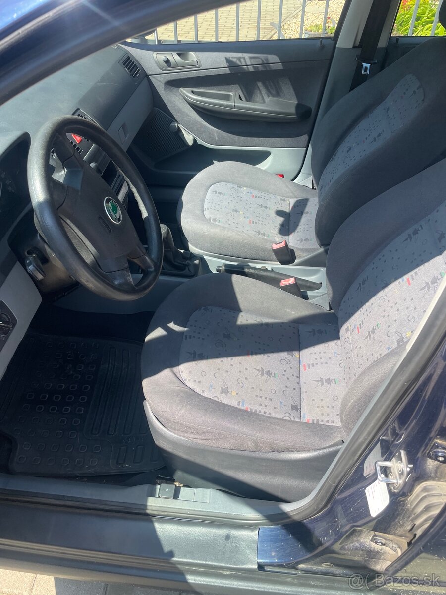 Sedačky škoda fabia