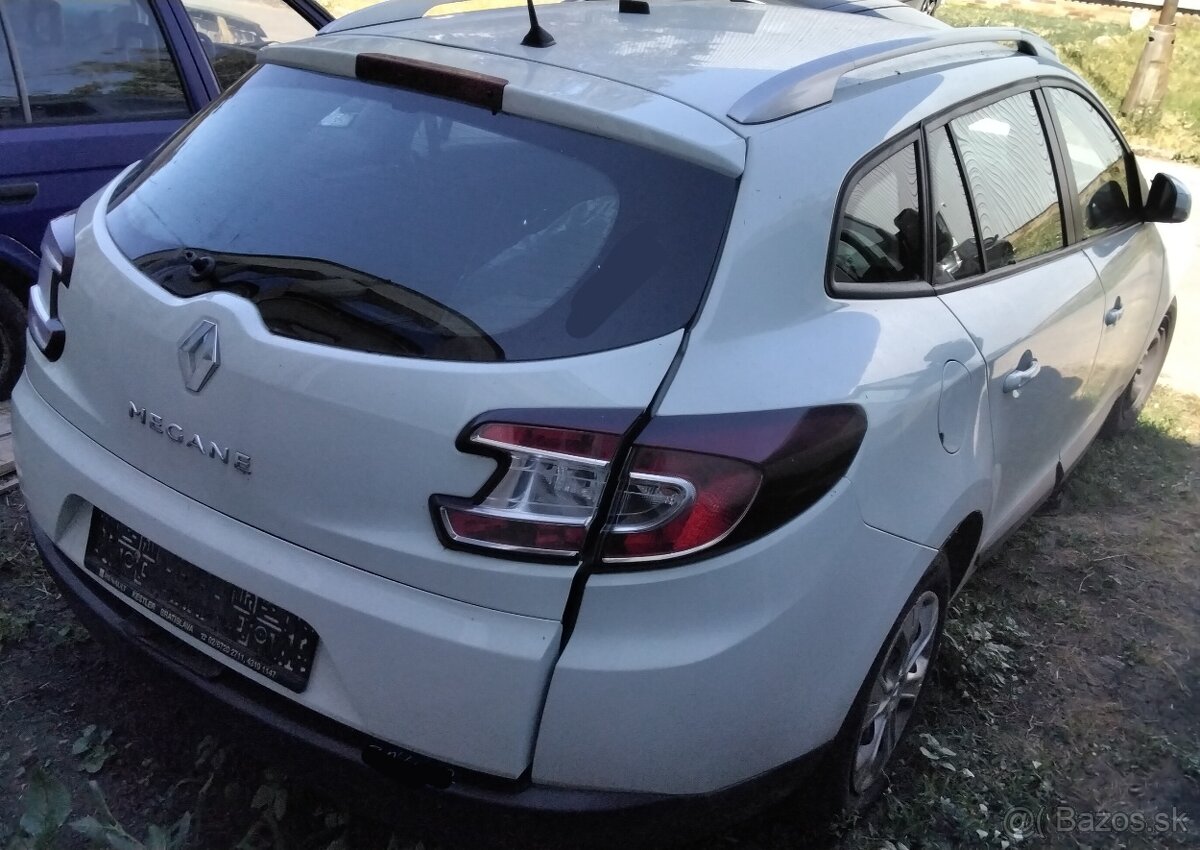 Renault Megane Grandtour 1.6 2010 predám PIATE DVERE, ZADNÉ