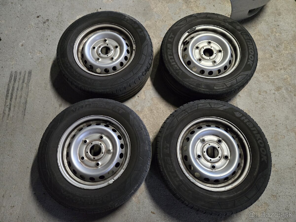 Plechové disky 5x160 + letné pneu 215/65r15c