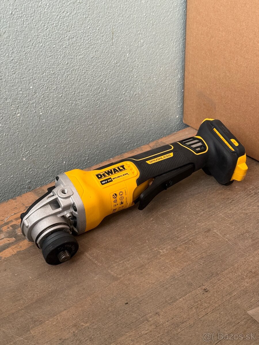 AKU uhlová brúska Dewalt