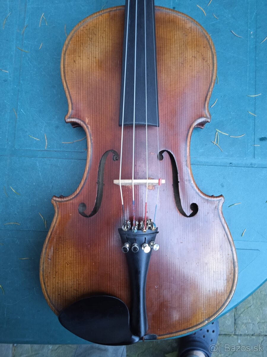 Staré 4/4 housle J.Lidl