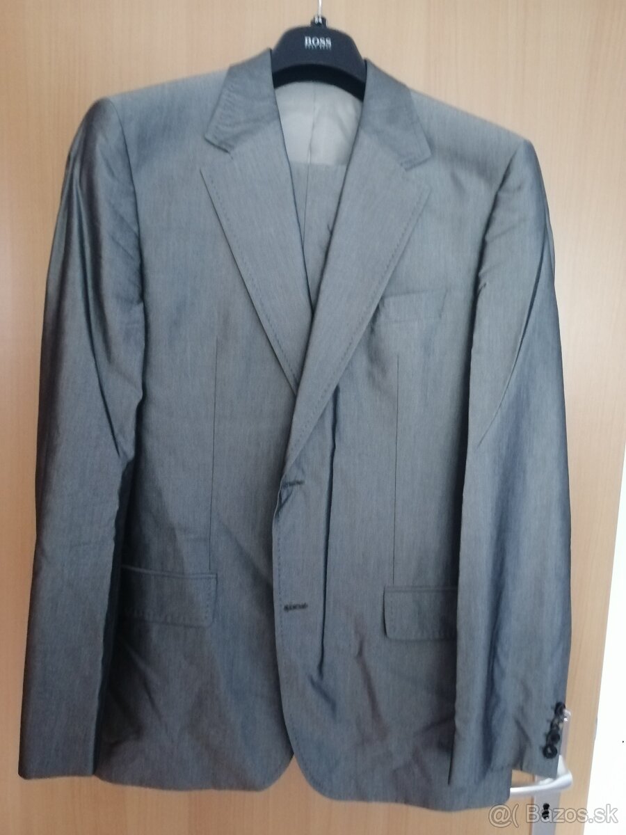 HUGO BOSS original obleky, kosele, kravaty, doplnky.