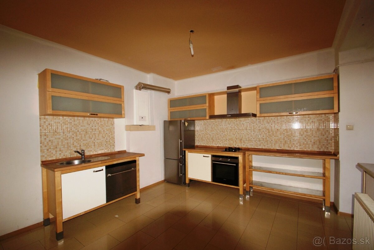 BRANDreal - 3,5 izb. byt na prenájom, centrum Piešťany