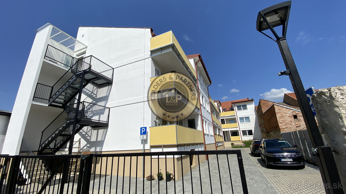 NA PREDAJ: 2-izbový HOLOBYT na kľúč ideálny pre Airbnb