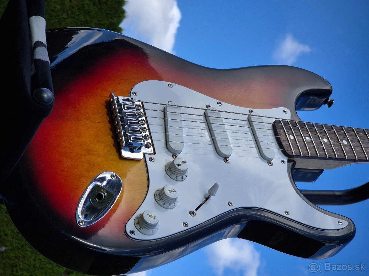Cheri Strat