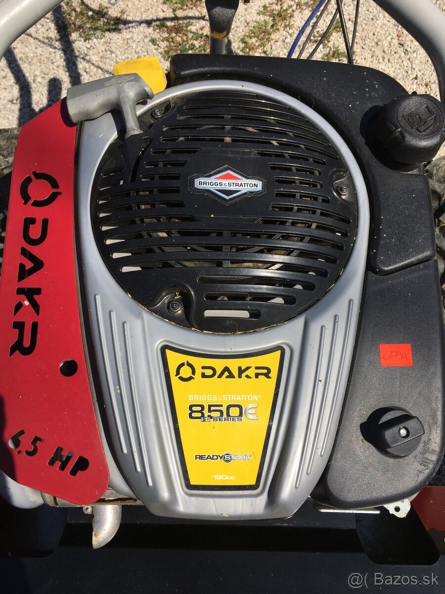 dakr kosačka motor