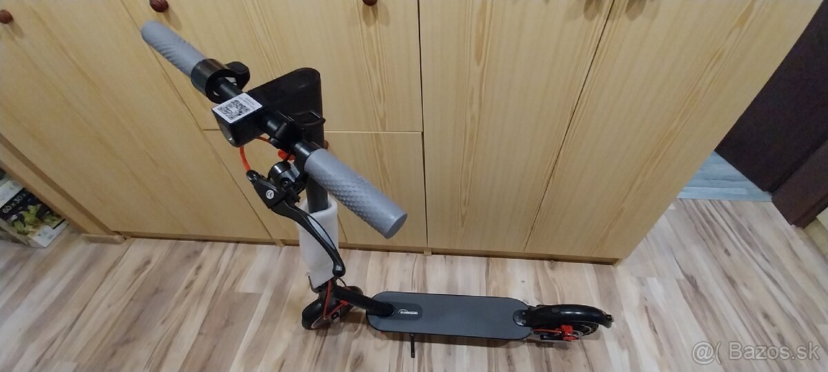 KOLOBEZKA ELEKTRICKA NOVA
