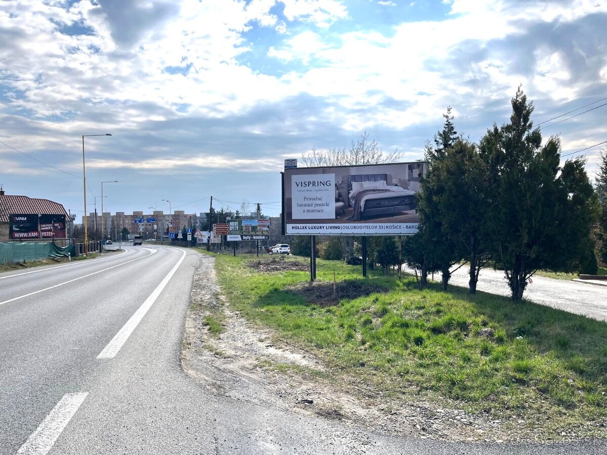 Pozemok na prenájom za 990 EUR-autobazár, parkovisko
