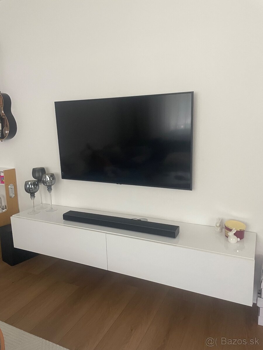 Stolik pod tv