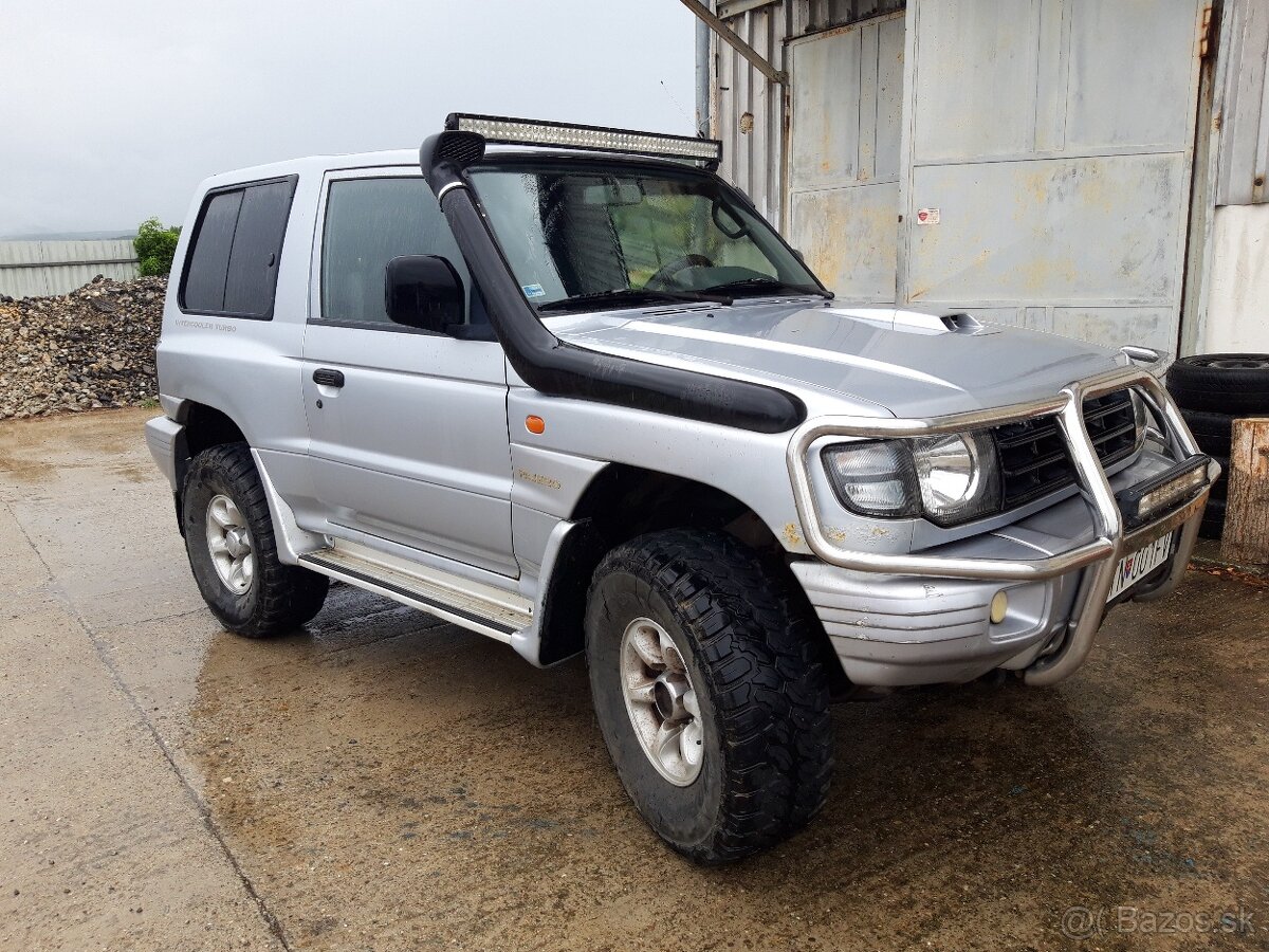 Predám Mitsubishi Pajero Classic 2,5 TD