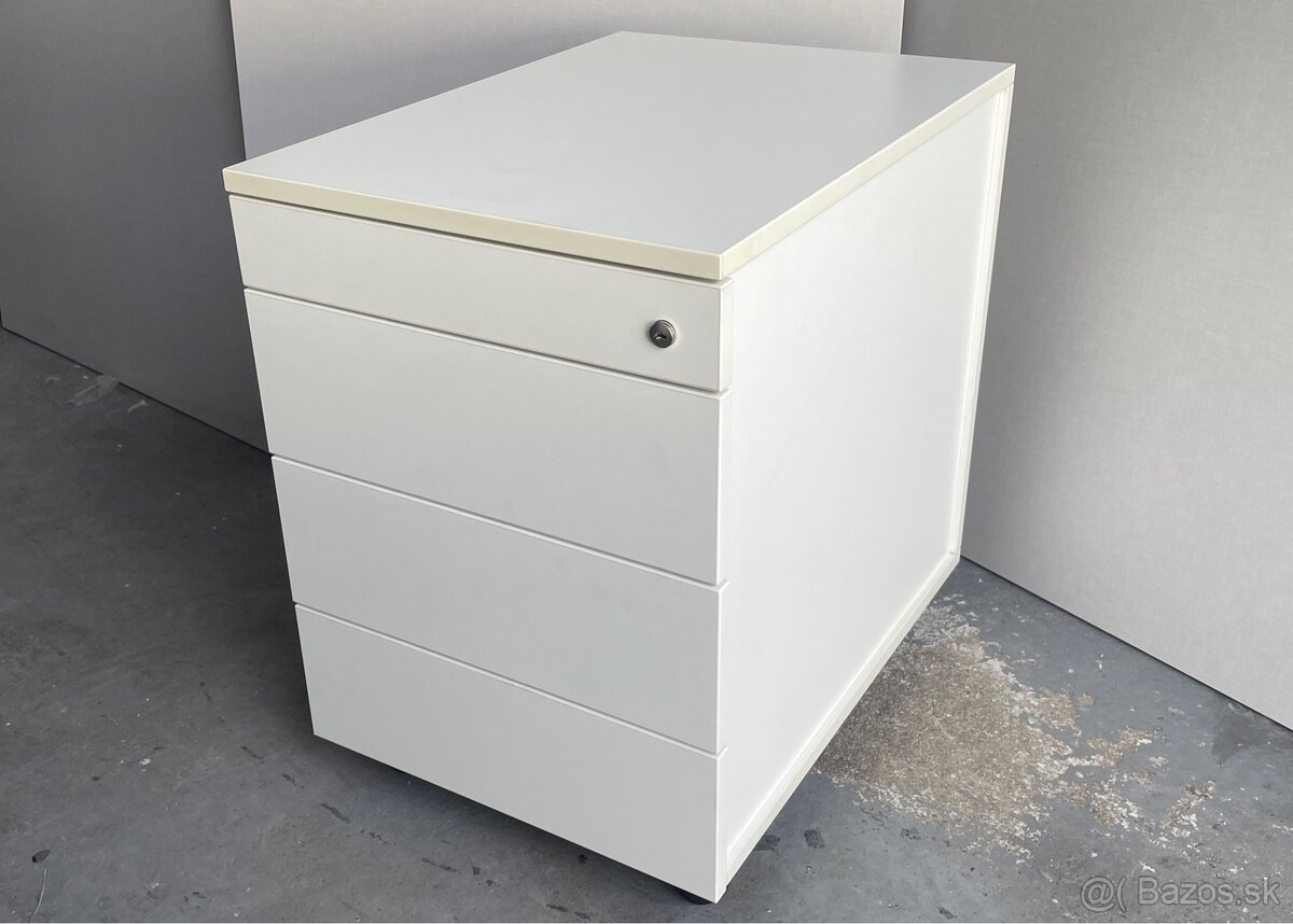 Skrinky/kontajnery Hermann Miller na kolieskach