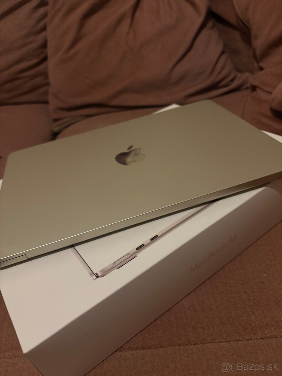 MacBook Air 13,6-palcový M2 8GB jed. pamäť 256 GN SSD disk