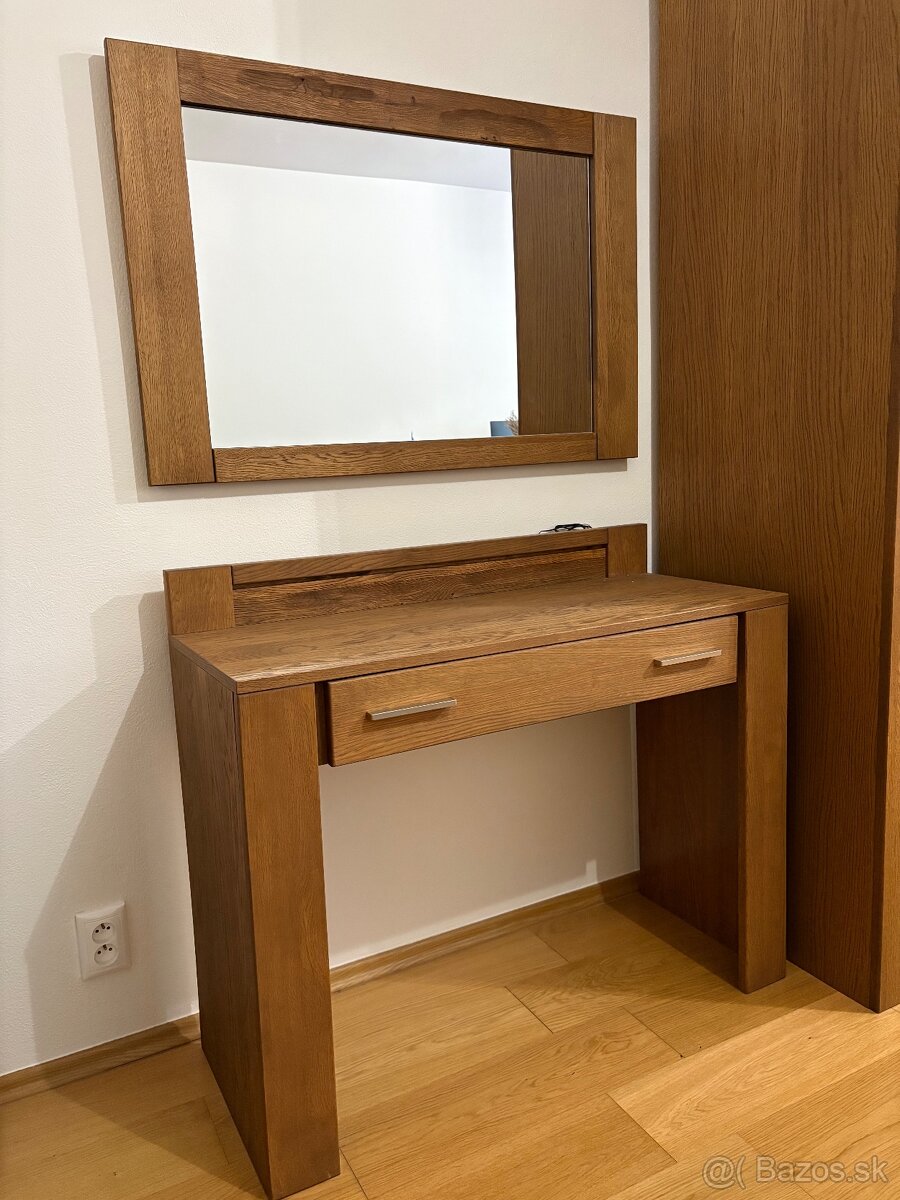 Toaletný stolik + zrkadlo / masív