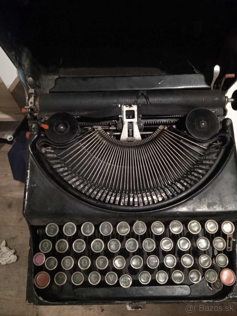 Predám písací stroj