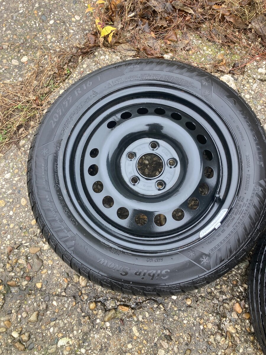 Hyundai i 30,40 rezerva