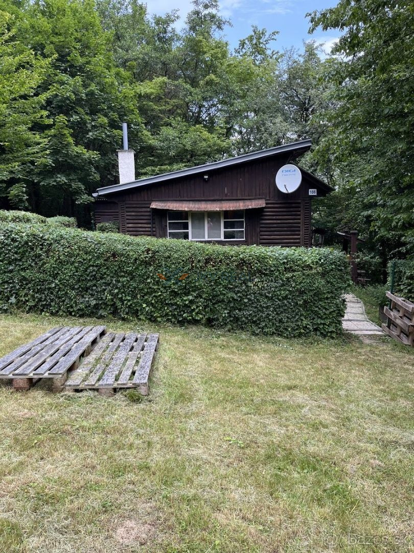 Na predaj rekreačná chatka Kysak