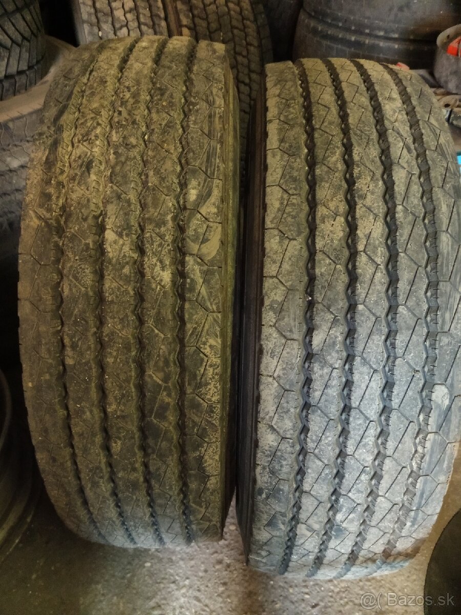 Predám vodiace pneu 315/80-22.5