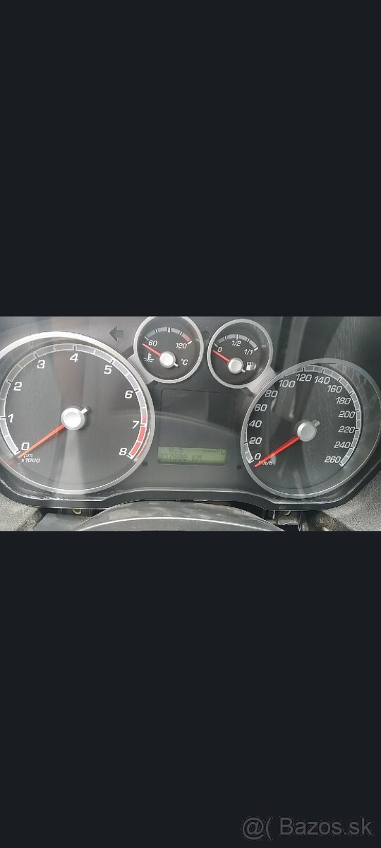 Focus ST budíky / pristrojovka