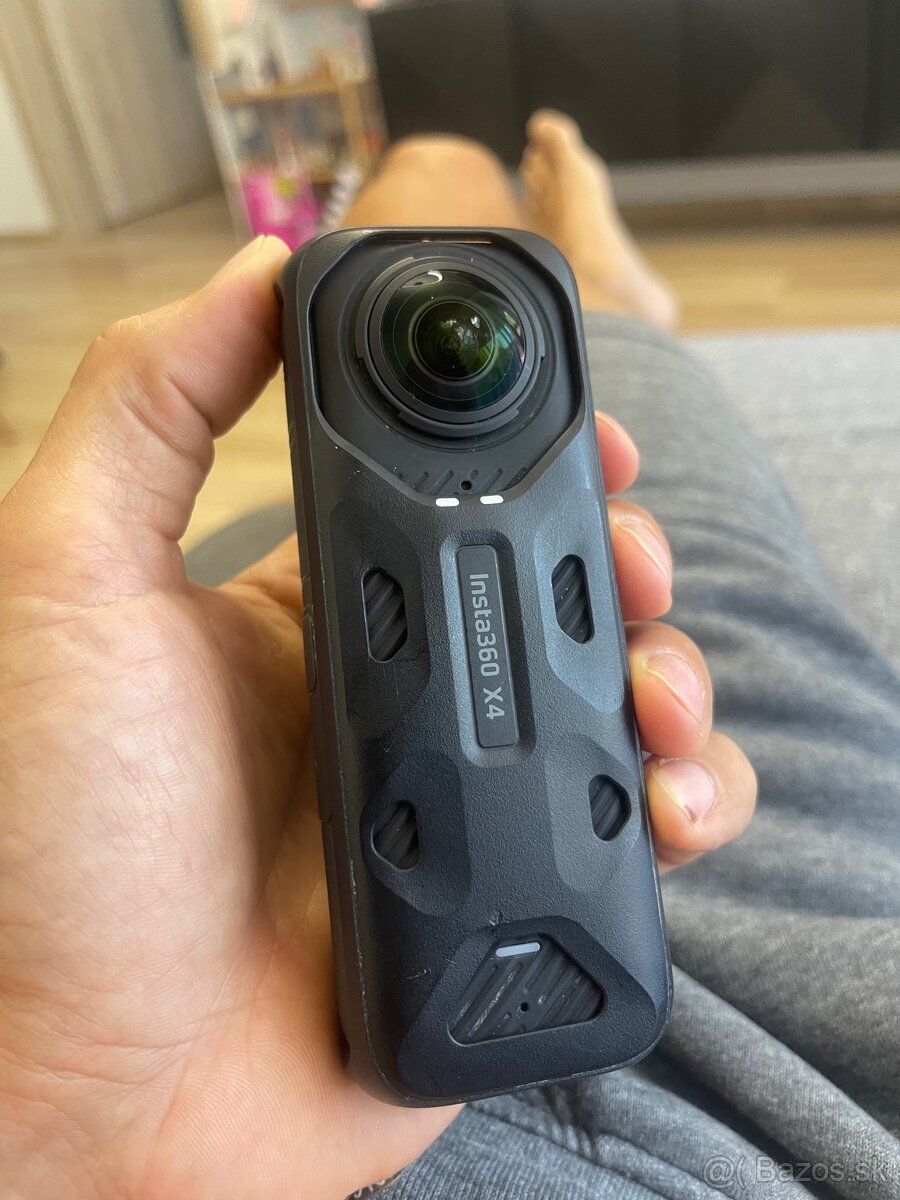 Insta360 X4