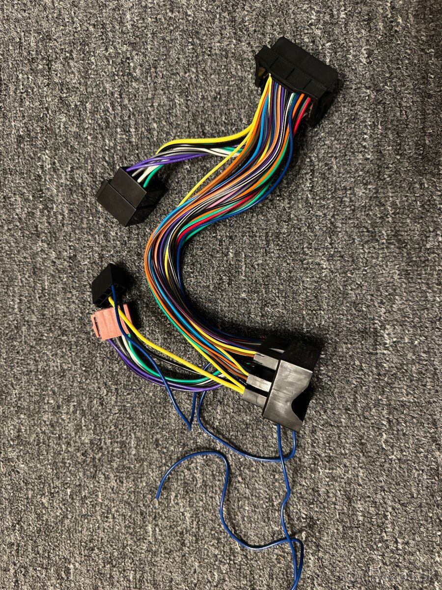 Predám adaptér pre HF sadu