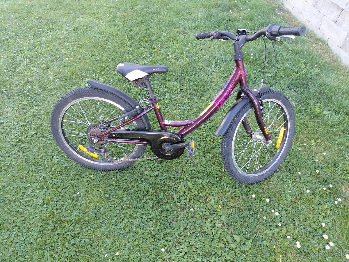 Dievčenský bicykel