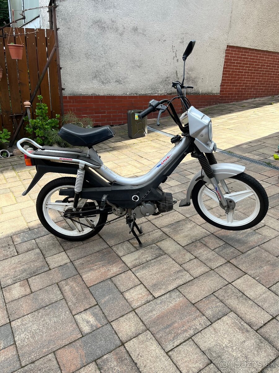 Moped- Manet Korado