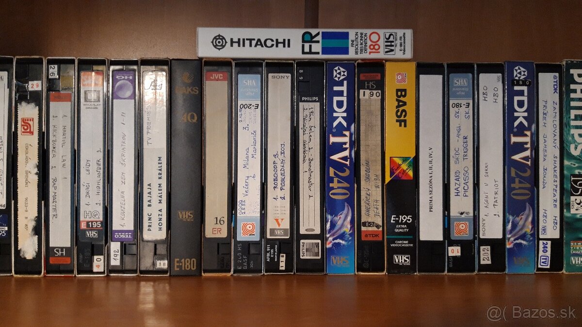 VHS KAZETY