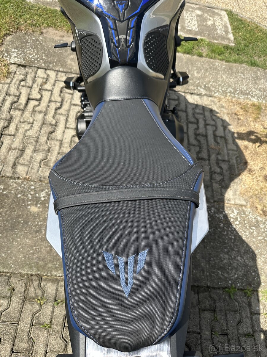 Sedlo yamaha mt 09