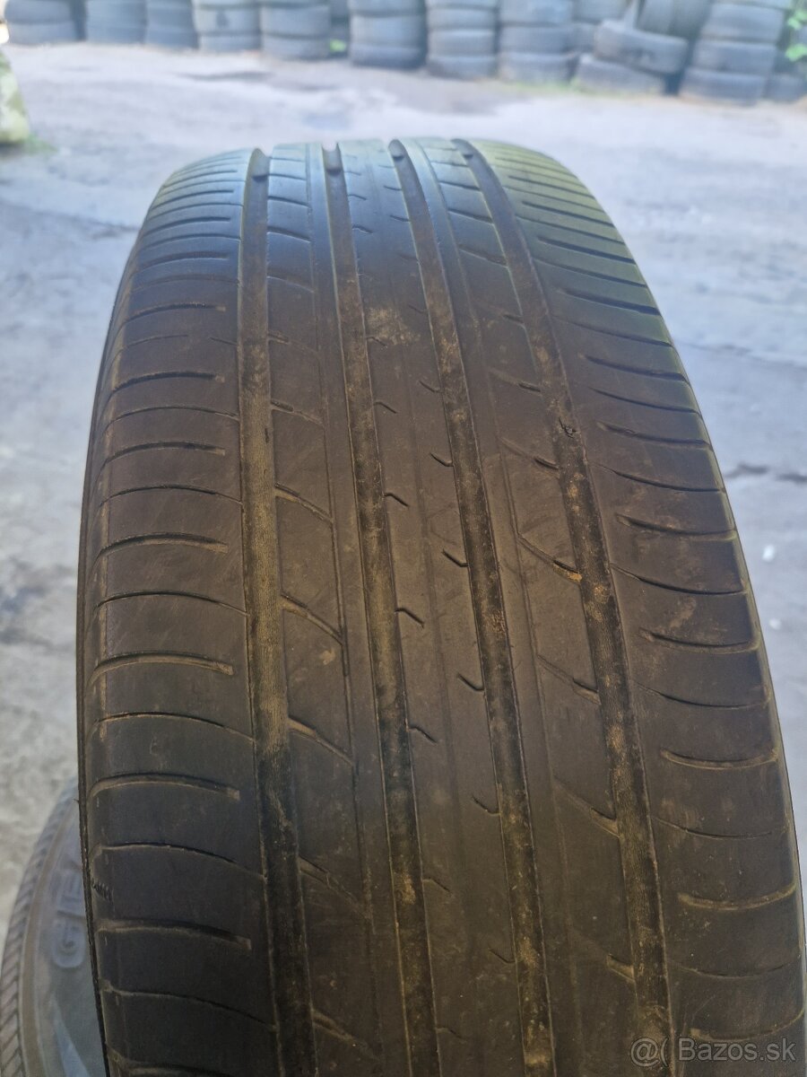 225/65R17 102V YOKOHAMA