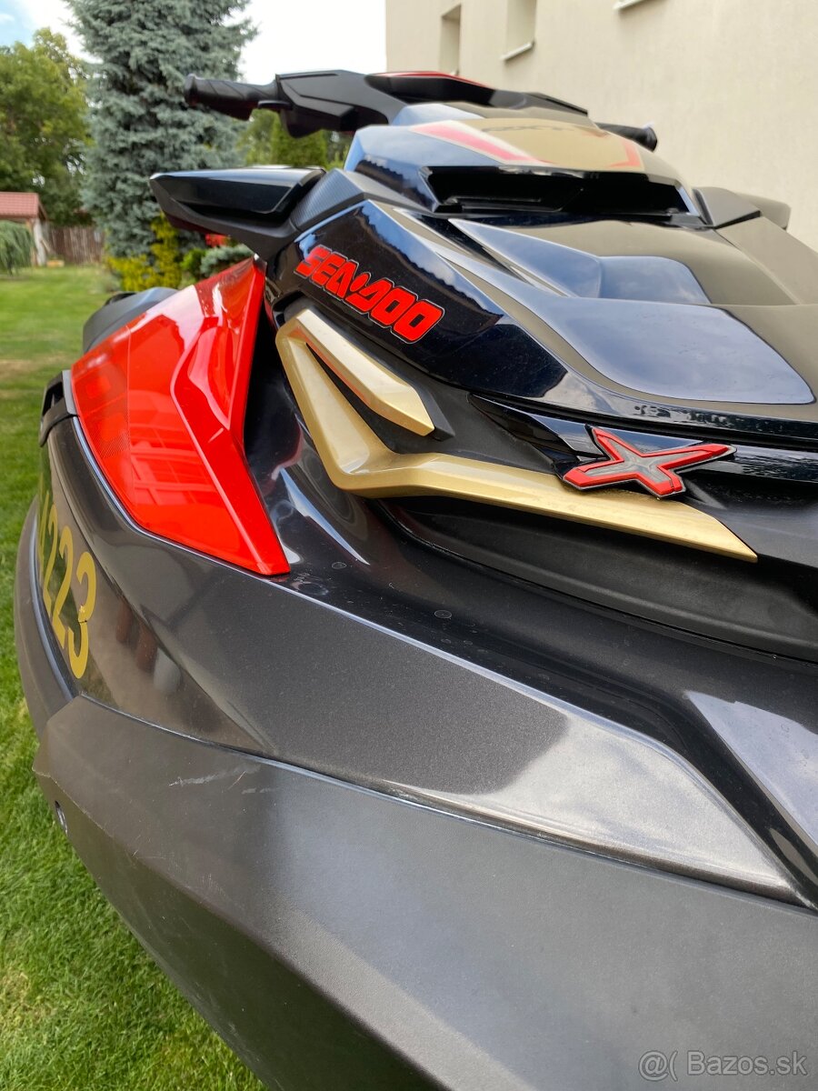 Predám vodný skúter Sea-Doo RXT-X RS 300 s audiosystémom