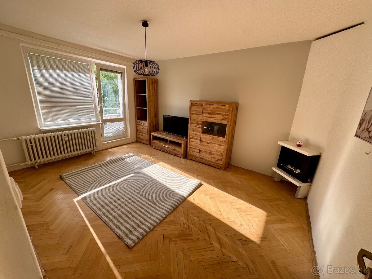2,5 izbový byt blízko centra Banskej Bystrice