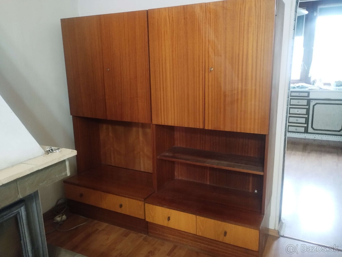 Starý nábytok - vhodný na chalupu alebo renováciu
