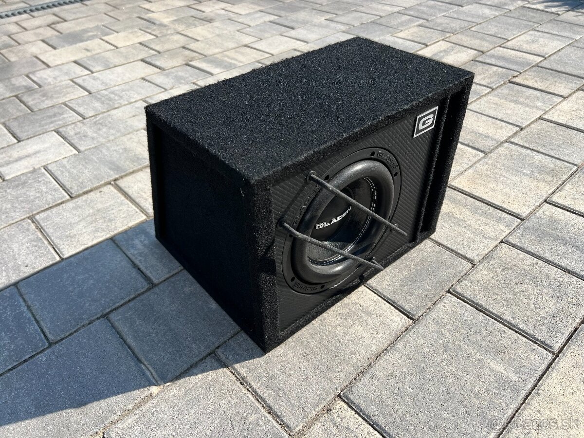 Predam subwoofer v ozvucnici Gladen SQX 08 VB