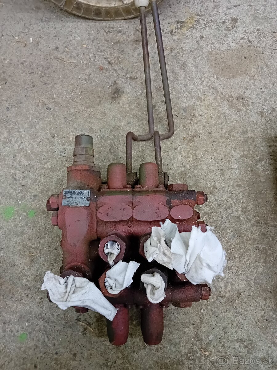 Rozvádzač hydraulický na Tatru Haru 60