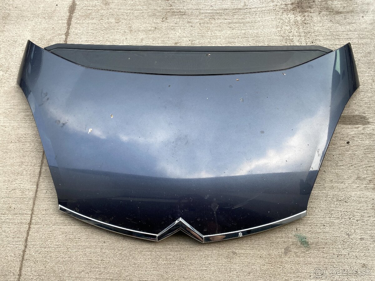 Predna kapota svetla citroen C4 picasso