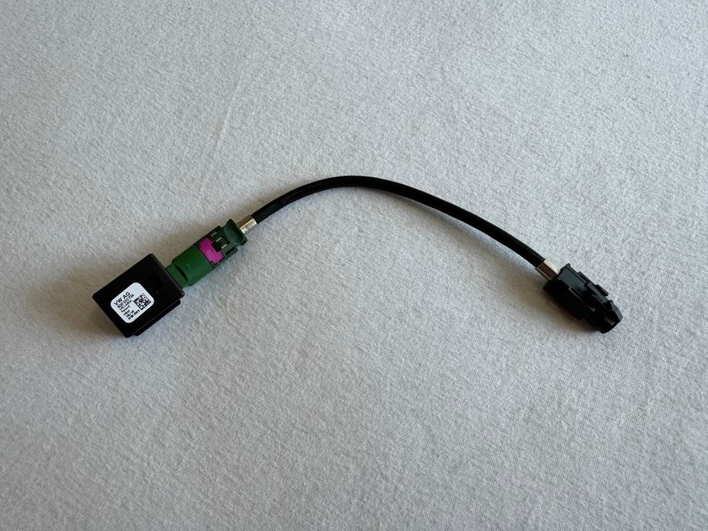 Sada na montáž 3. USB-A portu do lakťovej opierky - Superb 3