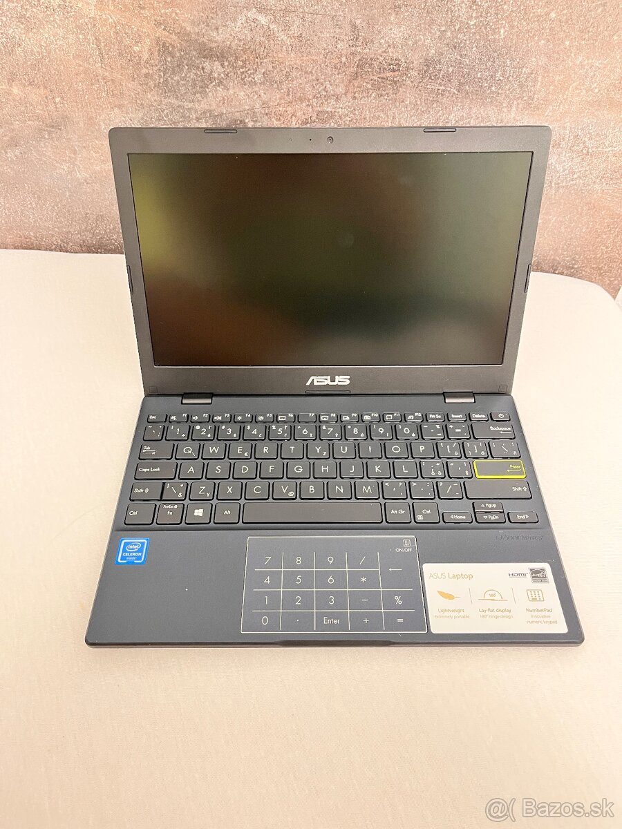 notebook ASUS E210M – ako nový, ideálny na školu alebo prácu