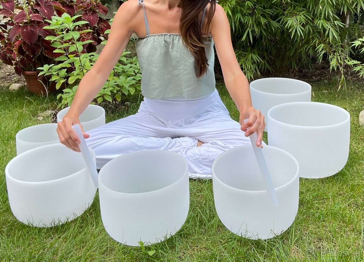 Kryštálové misy 432Hz - čakrový set