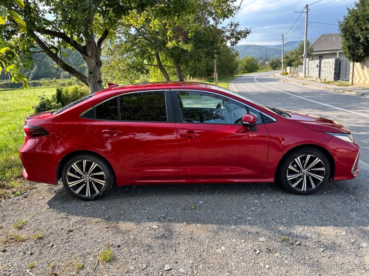 Toyota Corolla 1.5 Dynamic Force Comfort Tech Style v záruke