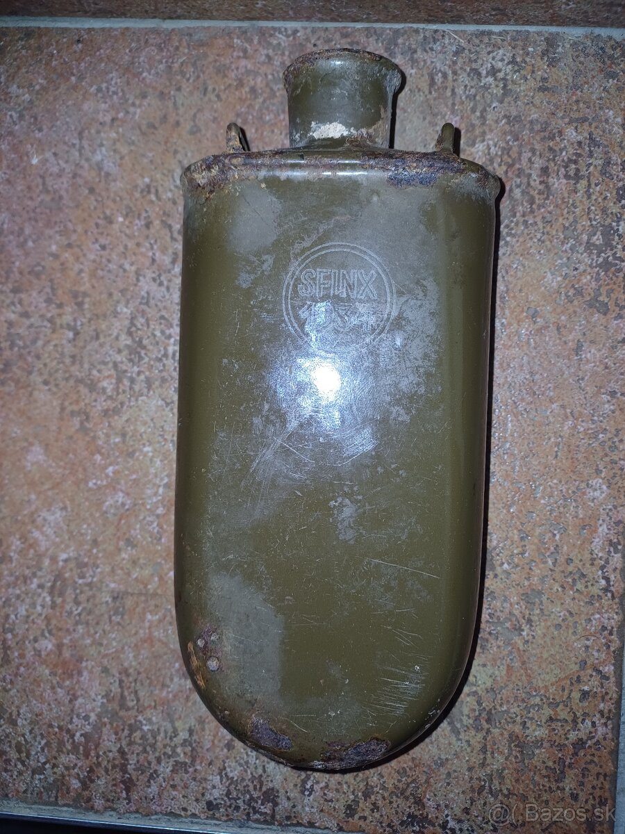 Predám polnu fľašku ČSR, slovenský stat