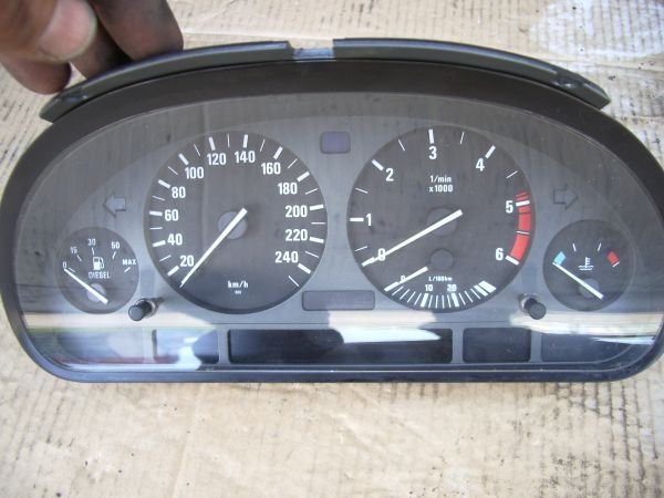 bmw e39 nafta budiky 525tds -