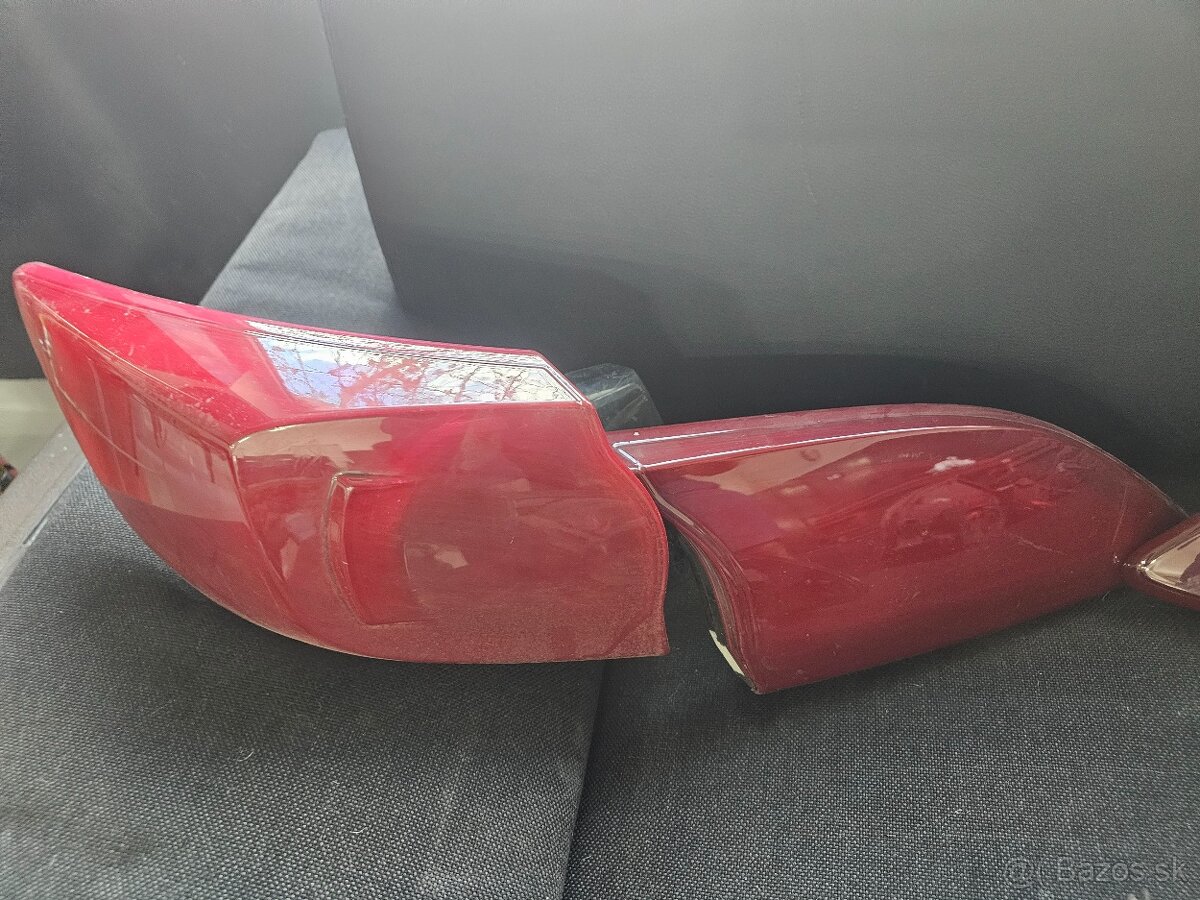 Zadne svetlá Mazda 3 BL