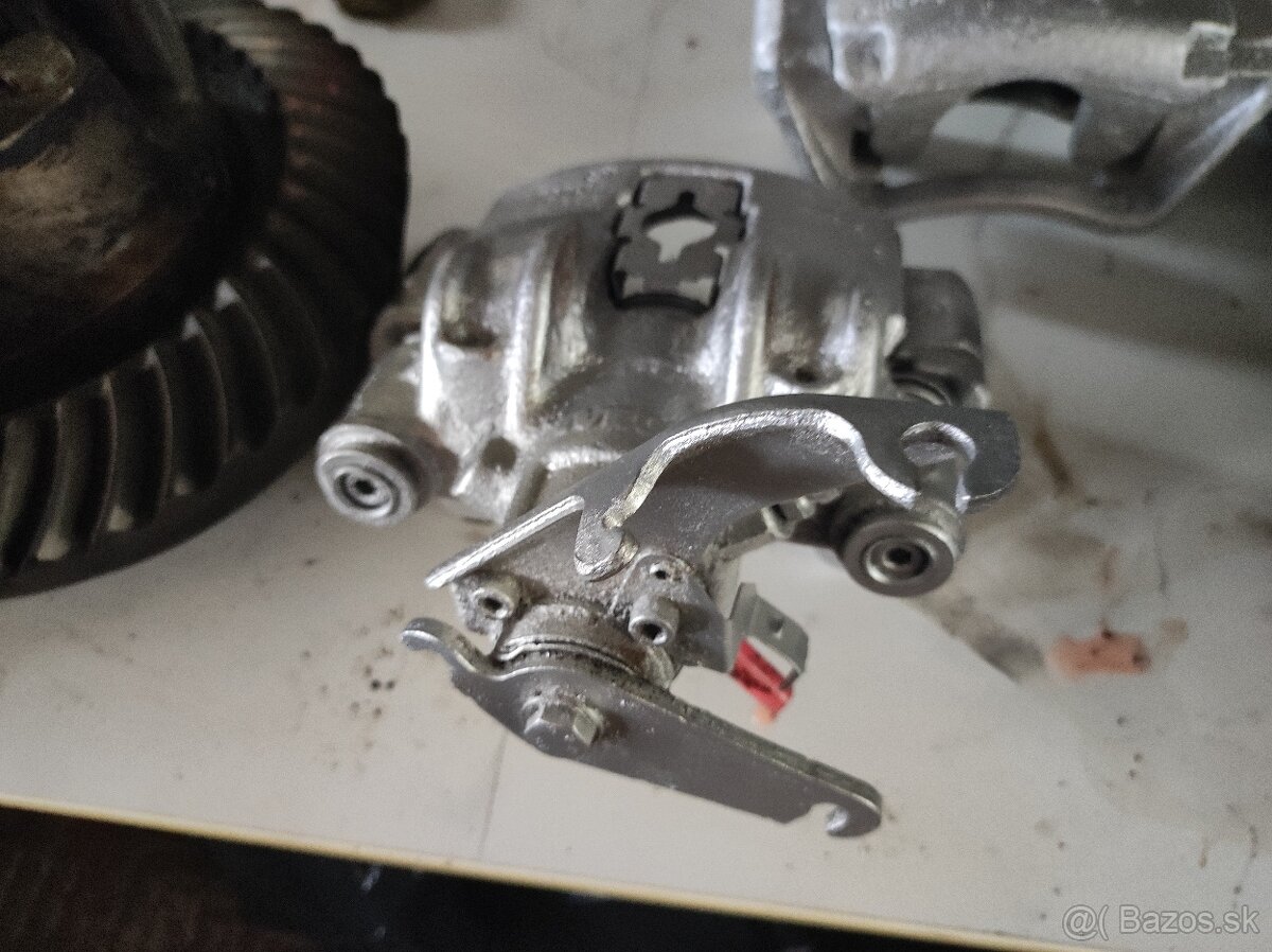 Iveco Daily brzdové strmene