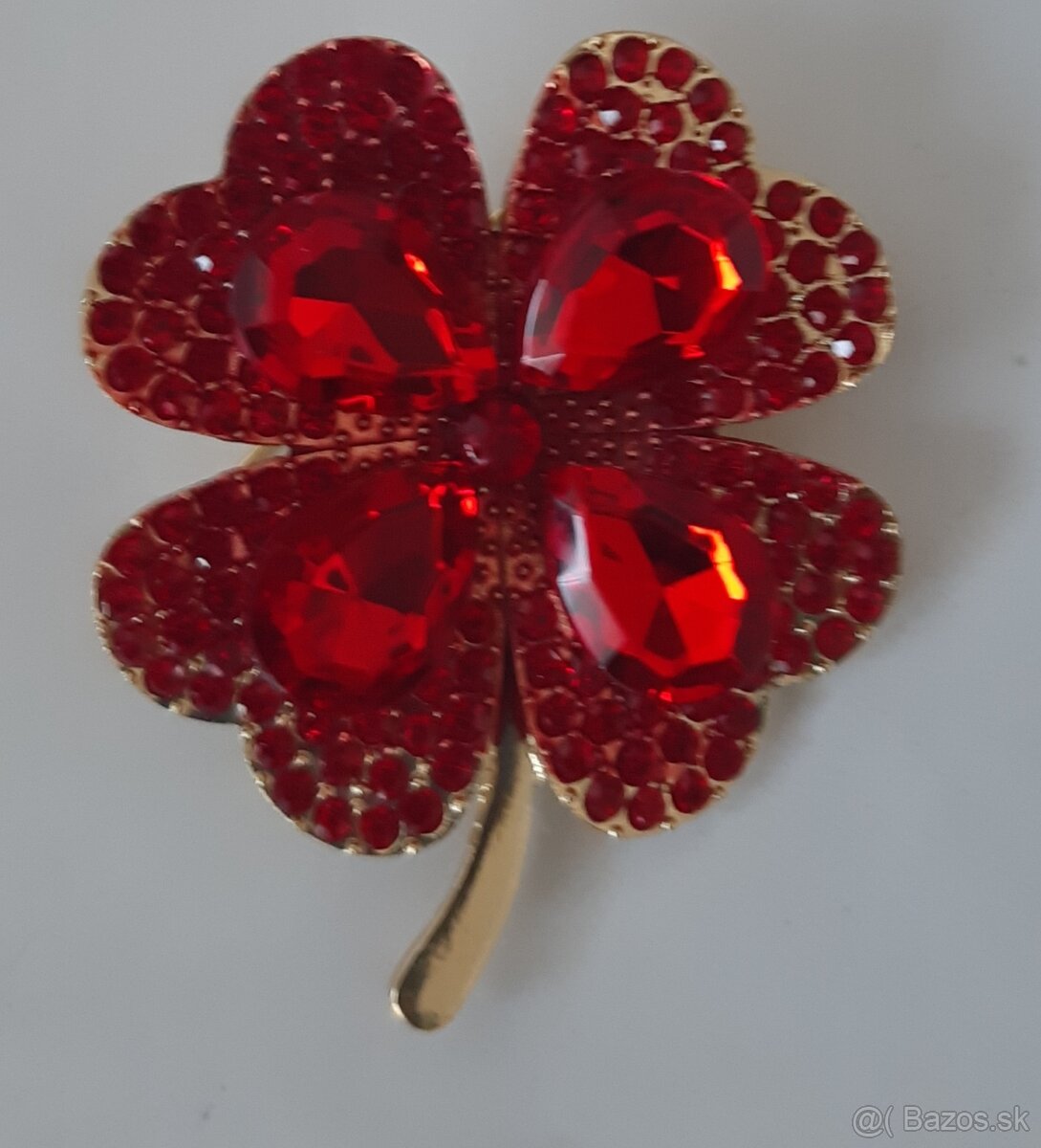 Brošňa č.4- červená kvetina