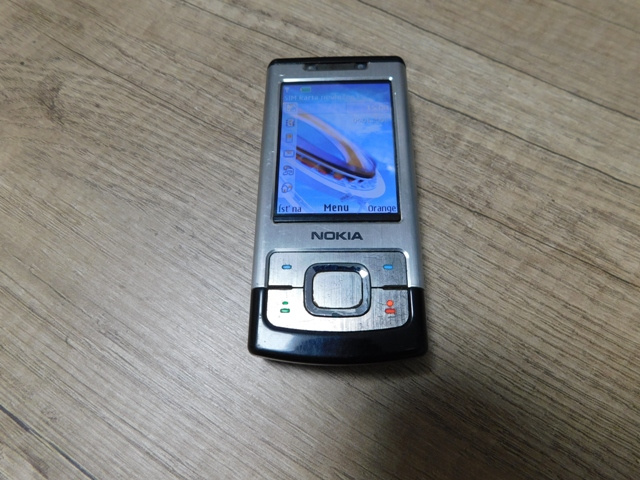 nokia 6500s strieborná / čierna