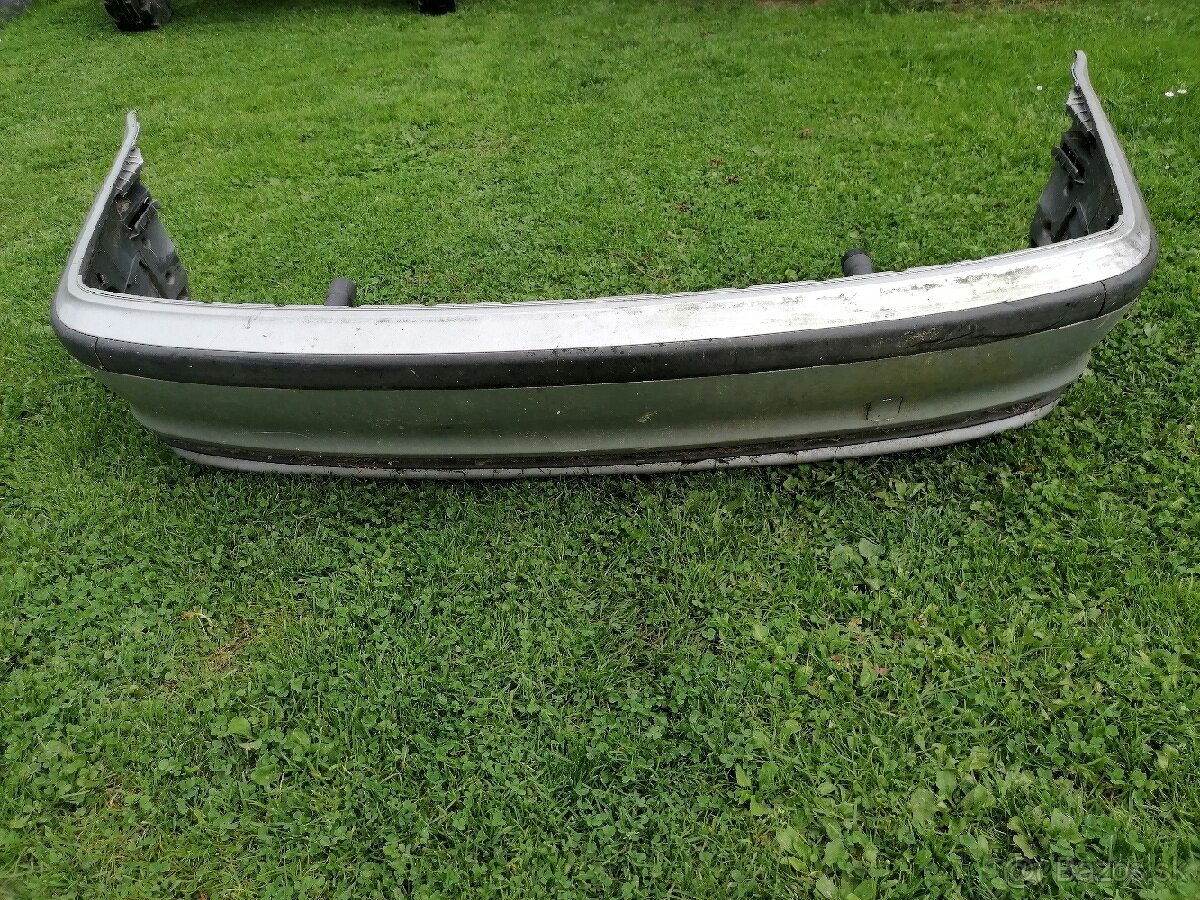 Zadný nárazník bmw e46
