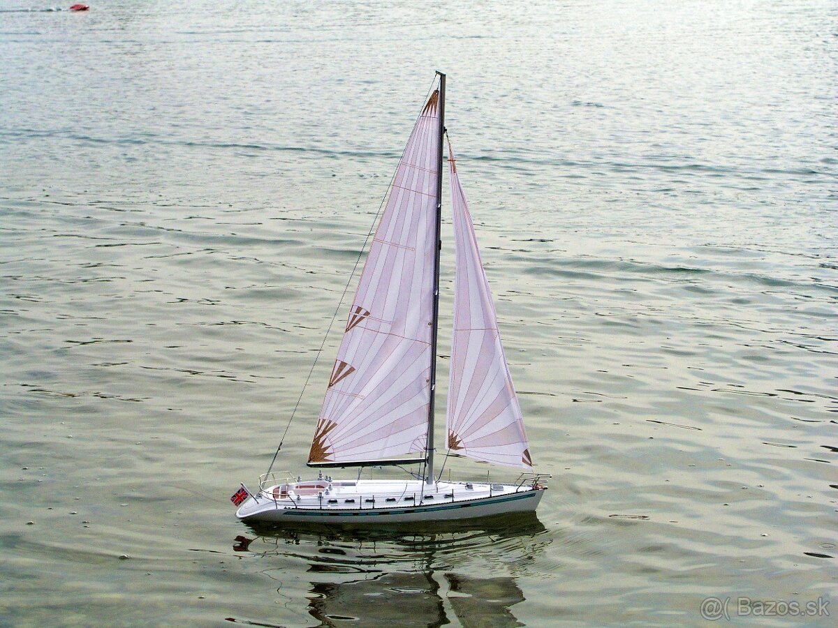 RC loď - plachetnica Odyssey
