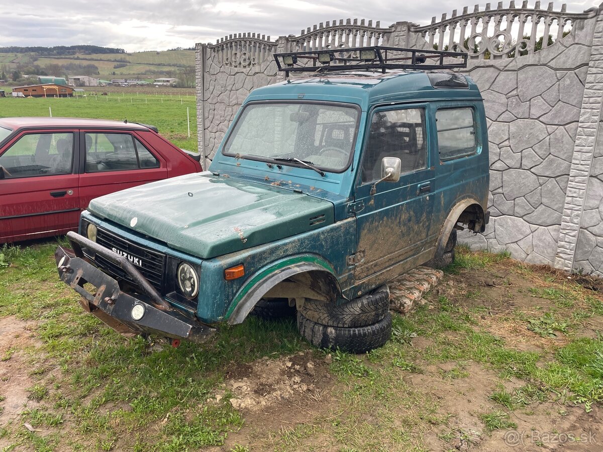 Čelne sklo suzuki samurai
