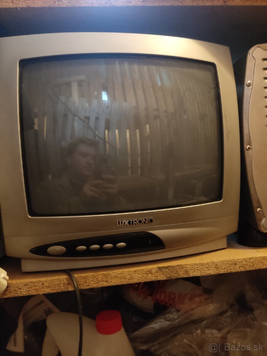 Malý televízor